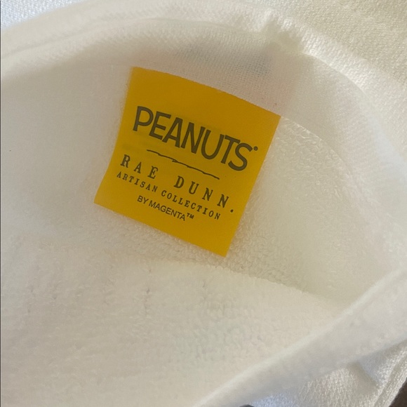 Rae Dunn x Peanuts Towel - Picture 4 of 7